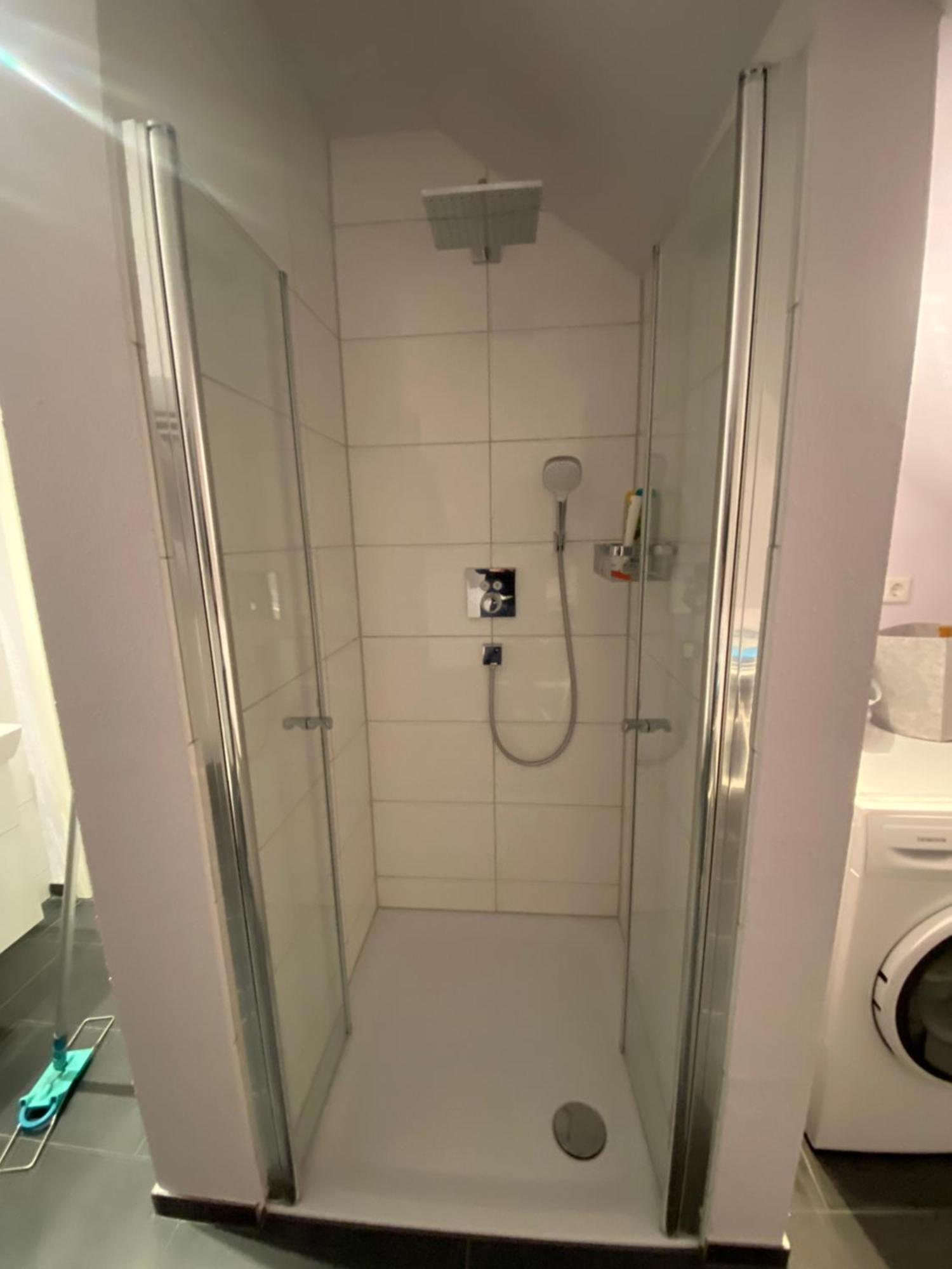 Zimmer Am Bachlauf Gelsenkirchen Bagian luar foto