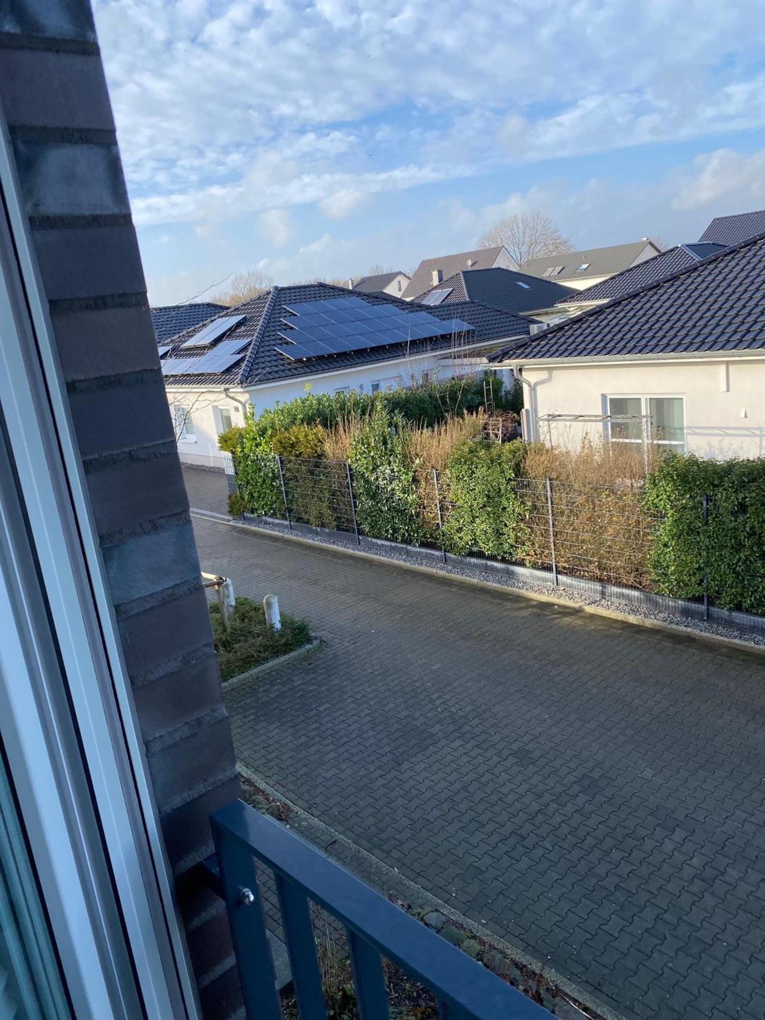 Zimmer Am Bachlauf Gelsenkirchen Bagian luar foto