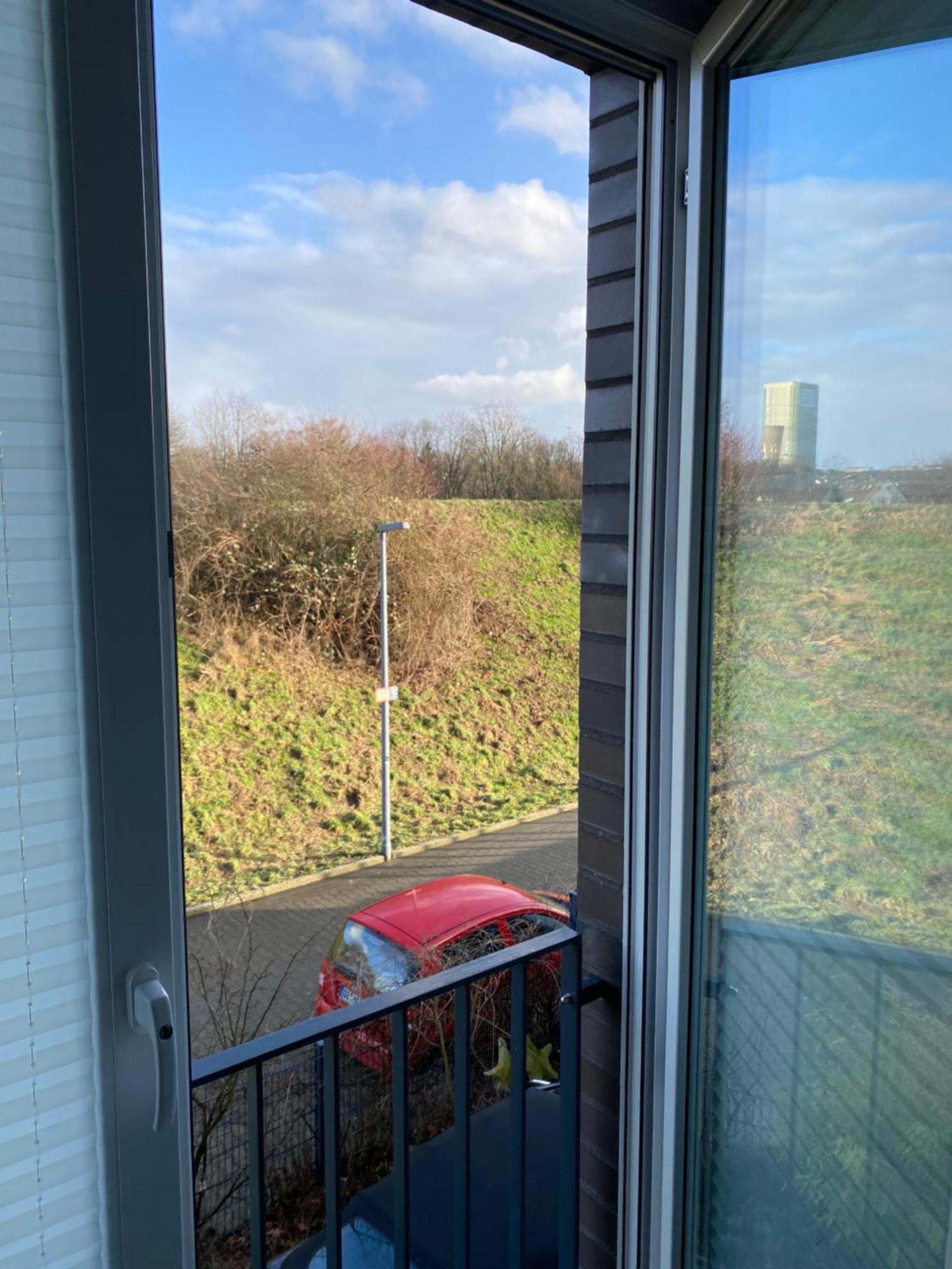 Zimmer Am Bachlauf Gelsenkirchen Bagian luar foto